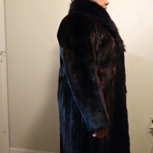 Antonovich Furs Blackglama Overcoat Mink Fur - Picture 7 of 7